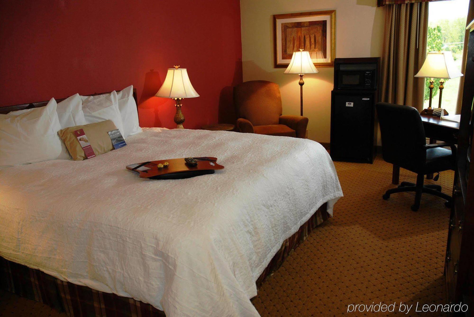 Hampton Inn Pennsville Room photo